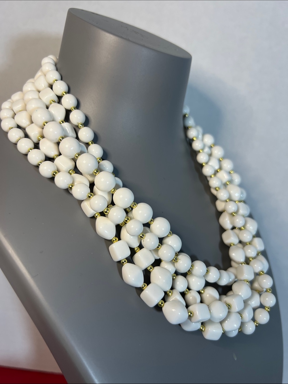 Vintage Five strand white beads necklace gold-tone Elegant Classic Gift Wedding - Picture 6 of 8